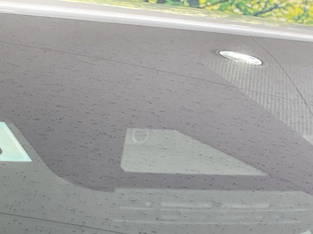 【トヨタセーフティセンス】走行中に前方の車両等を認識し、衝突しそうな時は警報とブレーキで衝突回避と被害軽減をアシスト。より安全にドライブをお楽しみいただけます。