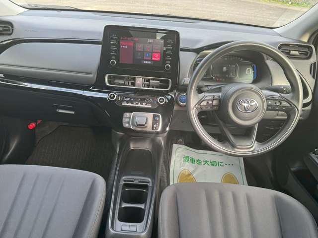 内装の状態はかなり綺麗な方です。電装品も正常に使用できます。