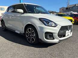 メーカー保証付　弊社にて、メーカー発行の新車保証期間の残り期間を継承して、納車いたしますので、ご安心下さい。