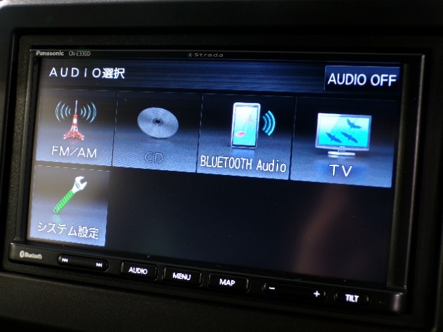 CD、DVD、Bluetooth、AM、FM、AUX、スマートフォン接続ができます。