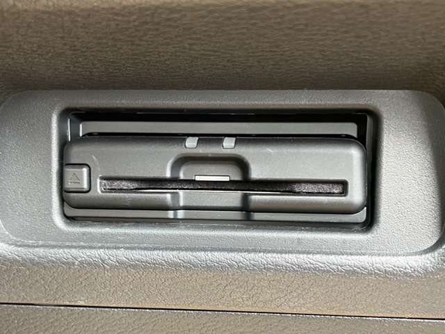 すっきり埋め込み型ETC車載器（高速道路の利用時に 料金所の通過をスムーズに行うために自動で料金を精算するシステム）