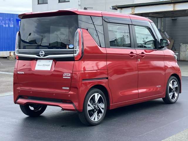 踏み間違い衝突防止アシスト、ペダルの踏み間違いによる急な加速を抑制し衝突回避、被害軽減をアシストしてくれます。