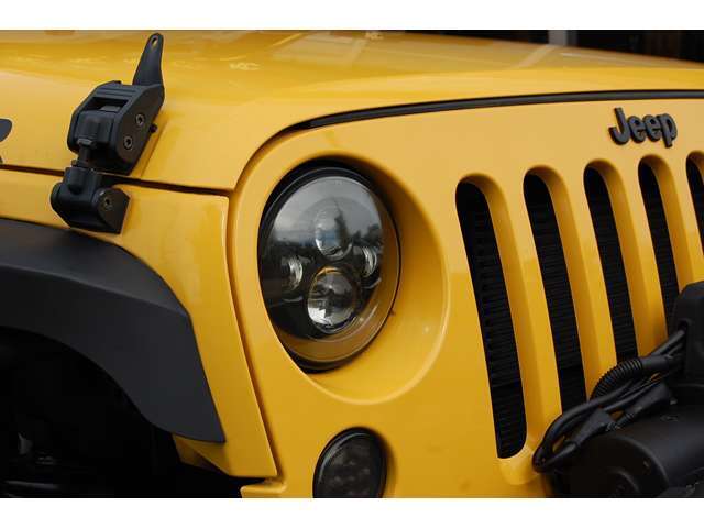 ヘッドライトはLEDです