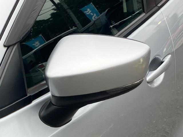XD ナビ　BTオーディオ　スマートキー　電動格納ミラー　横滑り防止　衝突軽減ブレーキ　アルミホイール15インチ　ETC　バックカメラ
