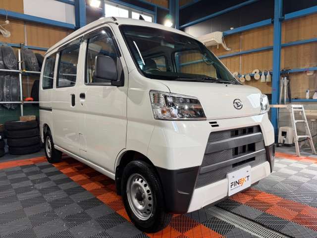 軽バンの知識が豊富なスタッフがお客様の軽バン選びのサポートをさせていただきます。