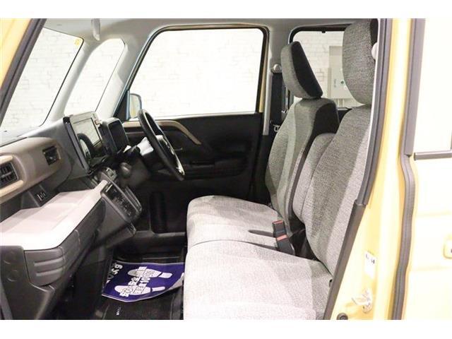 体格に合わせてシートの位置をきめ細かく調節できるので、いつでも最適な運転姿勢をキープ。操作も軽く、ラクラクです