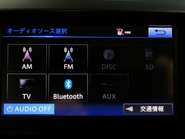 ラジオ、ワンセグテレビ、CD再生、SD再生(音楽)、Bluetoothオーディオが使用可能です。詳しい仕様については、スタッフまでお尋ねください。