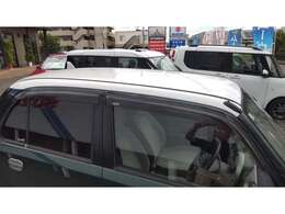 グリーン＆ホワイトのツートーンカラーです♪