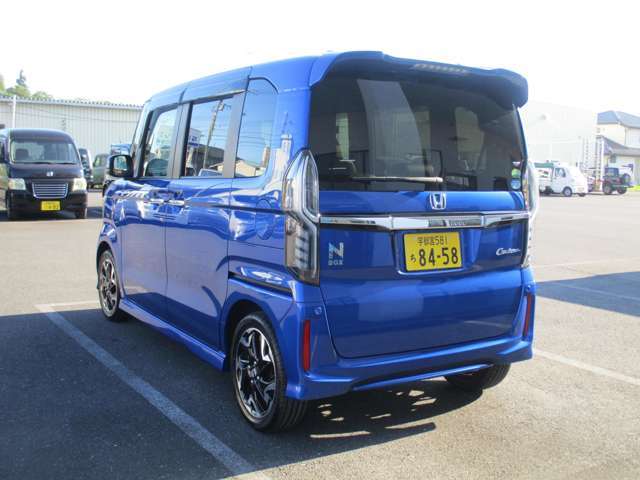 指定整備工場・民間車検場完備のため、車検の早期受付・対応も可能です。カーライフを全てサポートできる環境を整えております。