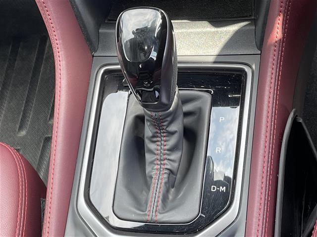 気になる車はすぐにお問い合わせください！画面右側の0066から始まる無料ダイヤルからお問い合わせ下さい！専門スタッフがお車のご質問にお答えいたします！