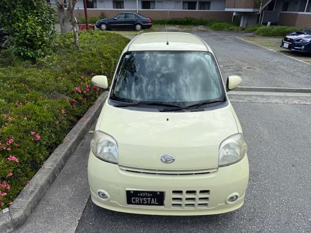 オートクリスタルは全車安いです。しかし誤解しないでくださいね。修復（歴無）車は当たり前　外観は綺麗　車内も綺麗です。全スタッフ総力を挙げて取り組んでおります。まずは通話料無料ダイアル　0078-6002-871157