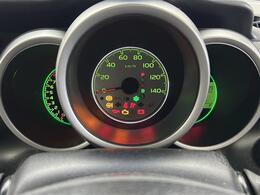 【スピードメーター】メーターがシンプルで見やすく運転しやすいですね！