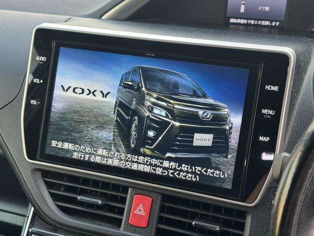純正ナビゲーション搭載になります！大画面で地図も見やすく使いやすいナビです！フルセグTVももちろん視聴可能ですので、快適なドライブをお楽しみください！