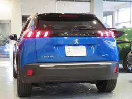 認定中古車は全車、24時間365日のロードサービス『プジョーアシスタンス』が付帯されます。早朝・夜間の万が一のトラブルの際にも対応でき、安心してお乗り頂けます。