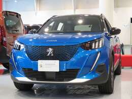 アクティブクルーズコントロール付き。前方車両の速度・距離を検知し車間距離を一定に保ち走行します。