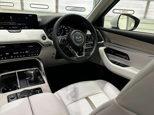 運転者を中心に作り上げられたインパネ、疲労軽減されるシート設計