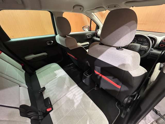ご納車から最長5年保証もご用意しております。走行距離は無制限です。詳細はお問い合わせ下さい。遠方の方もご安心ください。全国のLIBERALA、ガリバー店舗でもアフターサービスを行っております。