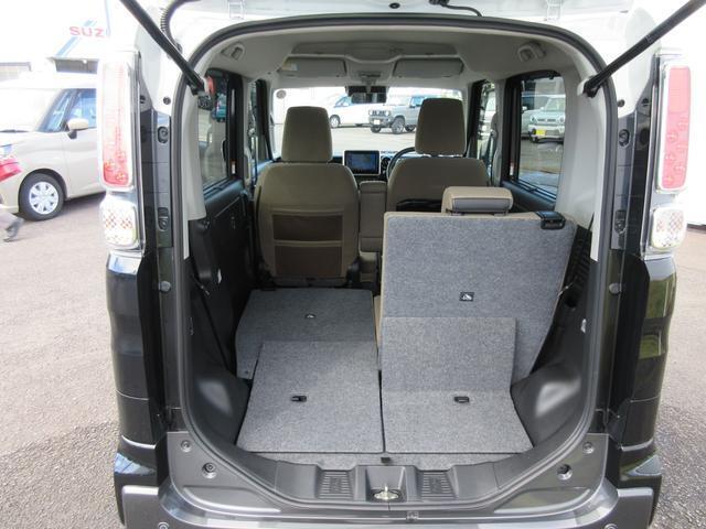 シートアレンジもこの通り！今のお車はあなた様のスタイルに順応できるよう作られていますよ！あなたのスタイルにピッタリのポジションを見つけてください！
