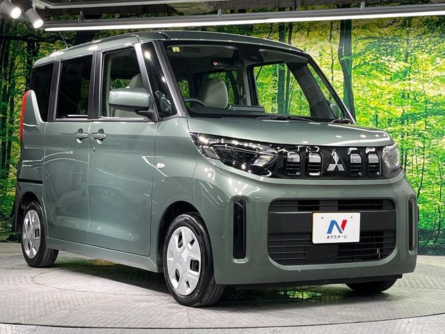 高透明度のガラス皮膜で撥水はもちろん、上質なツヤ・光沢を実現。紫外線や酸性雨から大切な愛車を保護し、色あせ・劣化を防止。「弾スプラッシュコート」、「弾プリミッサコート」からお選びいただけます。