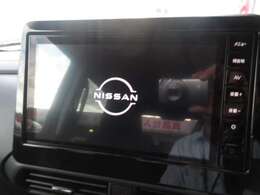 お出かけ時に欠かせないナビは大画面9インチの純正メモリーナビ！CD・DVD再生や音楽録音・フルセグTV視聴、Bluetooth・USB接続とドライブが盛り上がるナビです！