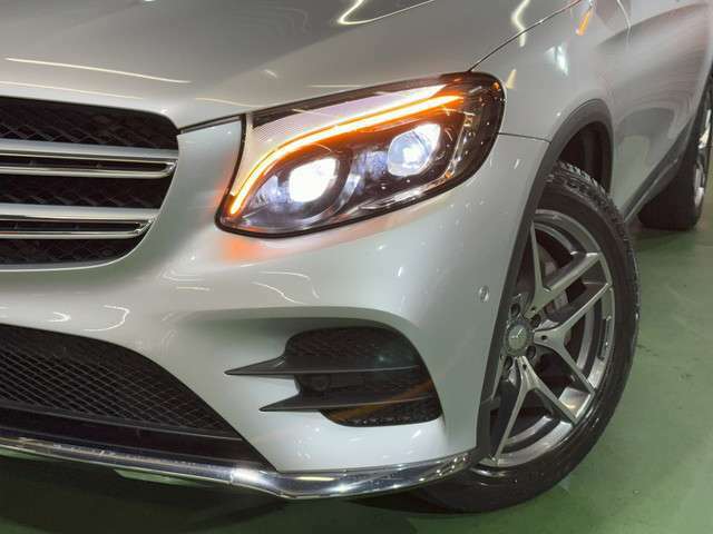 ★メルセデスベンツ GLC250 4マティック X253 スポーツ 2.0L 入庫です！●ヘッドアップディスプレイ！●プレセーフブレーキ！●DTR＋ステアリング！●全方位カメラ！●電動リアゲート！