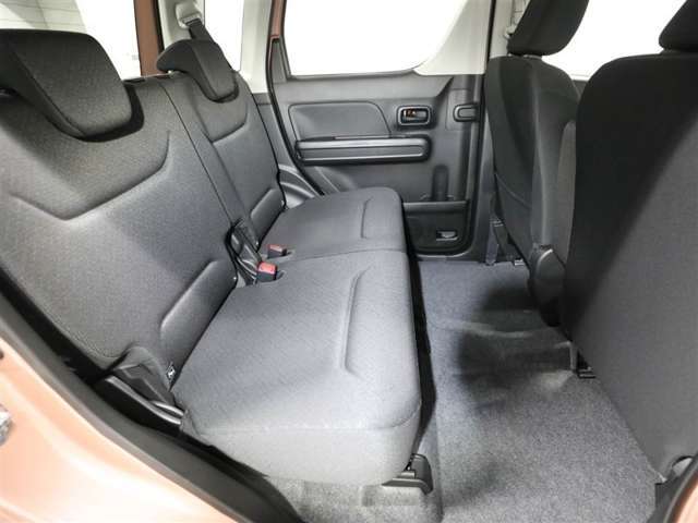 もちろん後席もきれいにリフレッシュ済み☆徹底洗浄、消臭・除菌も実施済みです。是非ご覧になってください♪