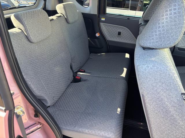 広々とした駐車場をご用意しておりますので、運転が苦手な方でもご安心ください。また、大型の屋根がございますので、雨に濡れることなくご移動できます。