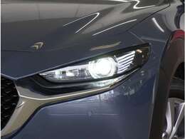 【LEDヘッドライト】省電力で長寿命の明るく運転しやすいLEDヘッドランプです。明るく照らすので暗い夜道からお客様を守ってくれます。お近くの広島マツダまでお越しください。