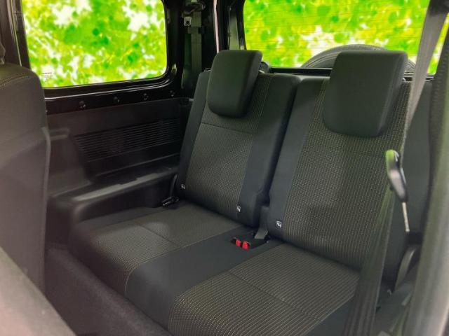 WECARSでは各商談席に大型モニターをご用意しております！見やすい大画面でゆったりと全国の在庫をご覧いただけます！是非ご来店お待ちしております！