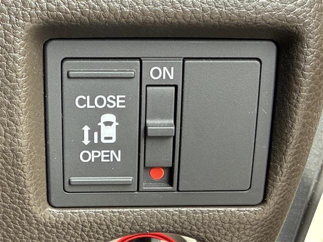 納車前に内外装のクリーニングをいたします。各種コーティング（別途有料）もご用意しておりますので、是非ご相談ください。