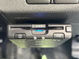 【ETC】高速道路の料金所をストレスなく通過！話題のスポットやサービスエリアに多い「スマートIC」利用時は必須のアイテムです。当店でセットアップを実施、ご納車当日からすぐにご利用いただけます！