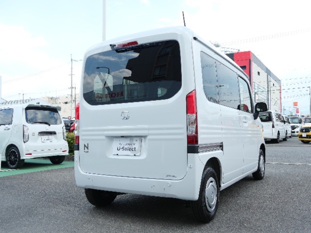 当社の車は、事故修復・傷の有無など状態を明確に判断できる車両状態証明証（JAAI）を付けています。