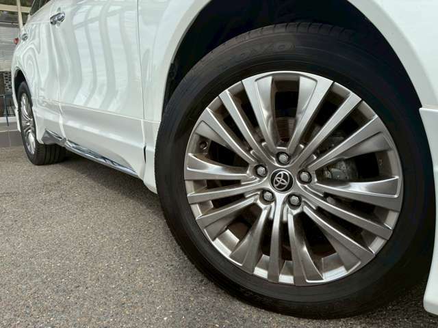 ご来店頂く全てのお客様をスタッフ一同笑顔で、お出迎えさせて頂きます。　些細なことでも構いませんので、ご連絡をお待ちしております。　　お問い合わせ電話番号は、0567-31ー6760までお願い致します。