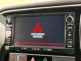 【純正ナビ】人気の純正ナビを装備。オーディオ機能も充実しており、Bluetooth接続すればお持ちのスマホやMP3プレイヤーの音楽を再生可能！毎日の運転がさらに楽しくなります！！