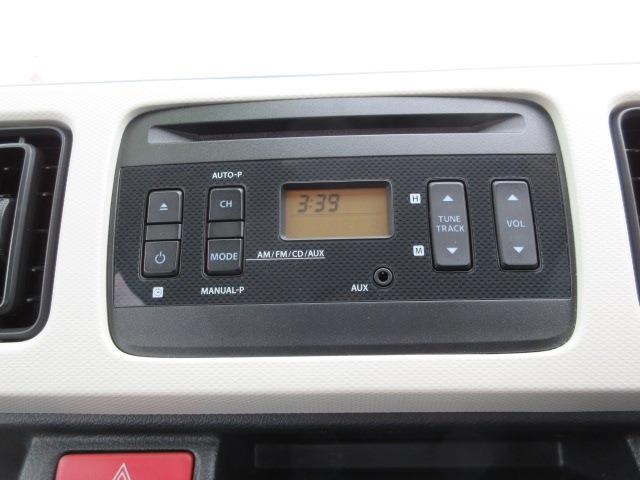 CDデッキ付ですのでお気に入りの音楽と楽しいドライブをお楽しみ下さい♪