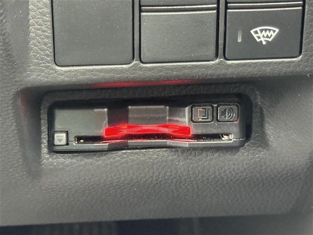 納車前に内外装のクリーニングをいたします。各種コーティング（別途有料）もご用意しておりますので、是非ご相談ください。