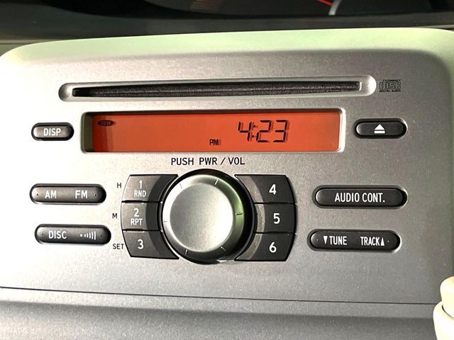 お好きな音楽を車内でお楽しみいただけます♪スピーカー交換・ウーハー追加などの音質向上や、最新ナビ・後席モニター等の取り付けも是非ご相談ください！