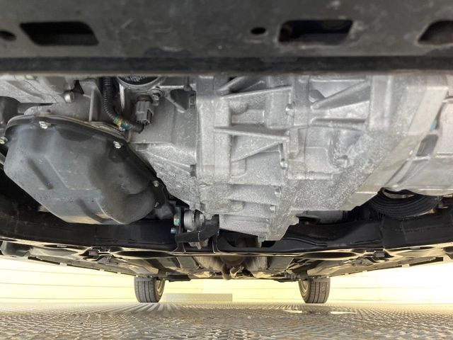 お車を安心してお乗りいただく為には、足回りの定期点検が欠かせません。サービスサポート（有償保証）では無料点検もご提供しており、安心のカーライフをお過ごしいただけるサポート体制が整っています。