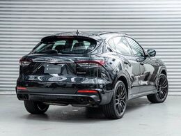 Levante　Modena　430馬力（カタログ値）純正OP総額：1，950，000円　サンルーフ・ネリッシモパック・21インチAW・全席シートヒーター・ハーマンカードン・フロントベンチレーション