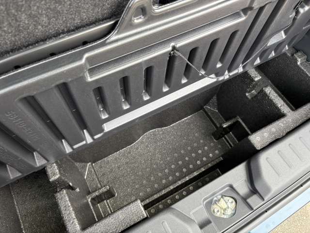 ラゲッジスペースは、日常使いには十分なスペースを確保しています。開口部も広く積み下ろしも楽にできます。バリエーション豊かな、さまざまな使い方に対応します！