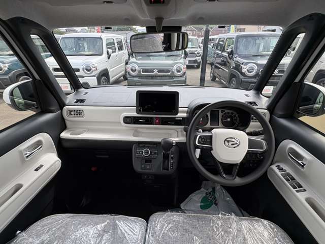 ケイカフェでは、快適なカーライフを過ごしていただくためにオイル交換～定期点検や車検整備なども実施。国土交通省トップランクの指定工場6拠点、認証工場1拠点の体制で高いクオリティの整備を実施しております。