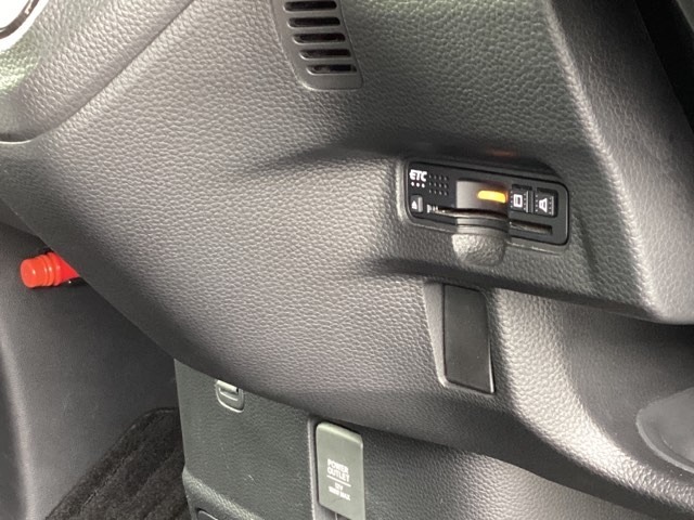 ETC付いてます。ETCが使用可能な道路通行料はキャッシュレスでスマートに走行できます。再セットアップして納車致します