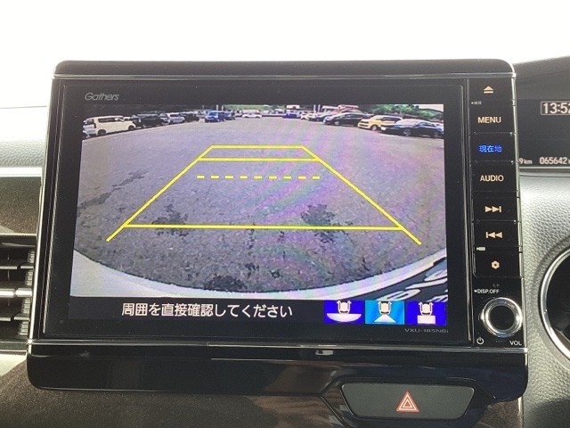 バックモニター付きで車庫入れも安心【カメラアングルは3パターンから選べます】知らない道でも安心して楽しくお出かけができます
