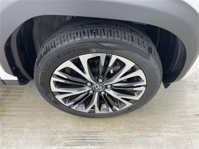 【タイヤ・ホイール】『タイヤ/ホイール周辺』の画像になります。写真の内容に関してご不明点、ご質問等がございましたらお気軽にガリバー店舗までお問い合わせください。