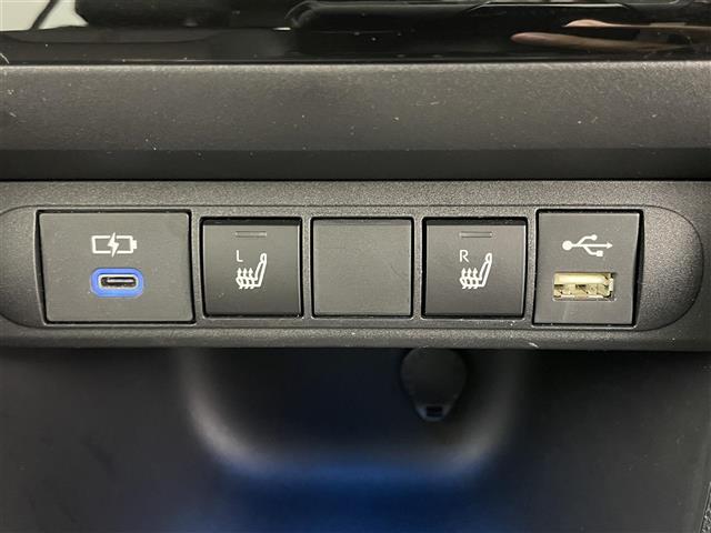 【運転席】『運転席周辺』の画像になります。写真の内容に関してご不明点、ご質問等がございましたらお気軽にガリバー店舗までお問い合わせください。