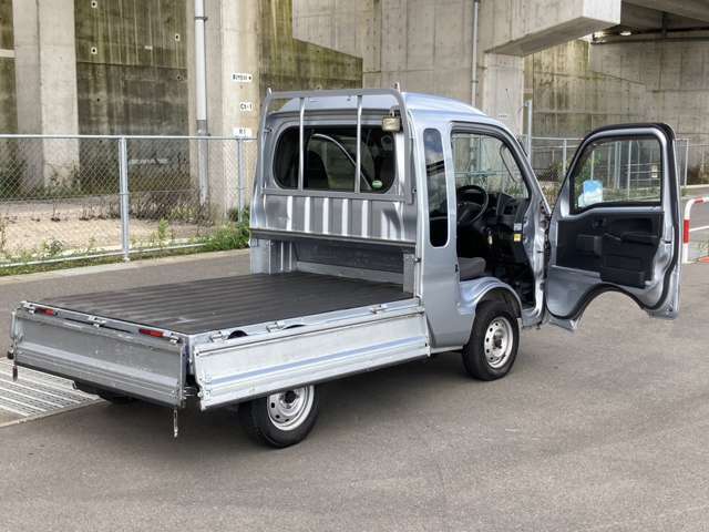 中古車は故障が・・・というお客様に！保証プランをご用意致しております♪　ライト、スタンダード、プレミアムの3つのプランから選べます♪