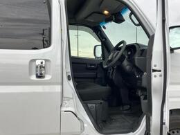 「この車の写真をもっと見たい」「状態が気になる」「この装備はついている？」どんな小さな疑問でもお気軽にお問い合わせください！