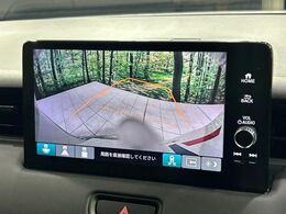 【バックカメラ】駐車時に後方がリアルタイム映像で確認できます。大型商業施設や立体駐車場での駐車時や、夜間のバック時に大活躍！運転スキルに関わらず、今や必須となった装備のひとつです！