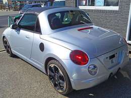 アルミホイールが足元を引き締めています！かっこいいですよ♪