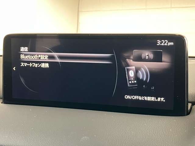 Apple　CarPlay、Android　Auto、Bluetoothに対応しています。お待ちスマートフォンと連携して音楽を聴いたり、ハンズフリー通話に対応します。